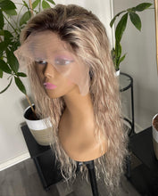 Load image into Gallery viewer, Beach Blonde Highlight Human Hair Wigs Lace Frontal Wig 13x4/13x6/360 Lace Frontal Human Hair Wig Lace Front Wigs
