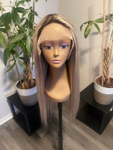 Load image into Gallery viewer, Beach Blonde Highlight Human Hair Wigs Lace Frontal Wig 13x4/13x6/360 Lace Frontal Human Hair Wig Lace Front Wigs
