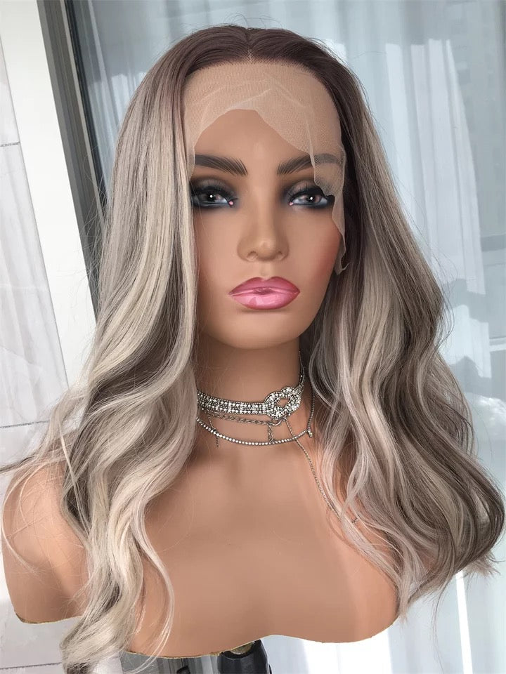 Highlight Platinum Blonde Natural Wave Lace Front Wig Body Wave Blonde Human Hair Wigs 180% Density